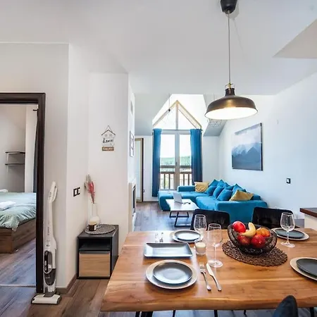 Alpin Penthouse 2 Bedroom With Fireplace And Mountain View Bansko