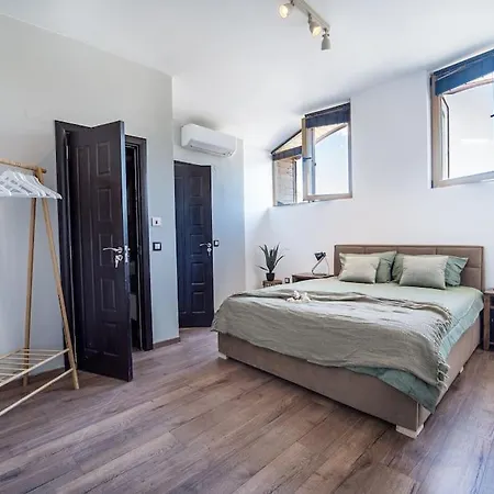 Alpin Penthouse 2 Bedroom With Fireplace And Mountain View