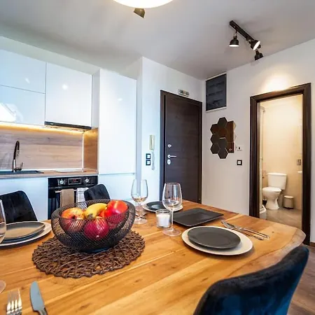 Alpin Penthouse 2 Bedroom With Fireplace And Mountain View * Bansko