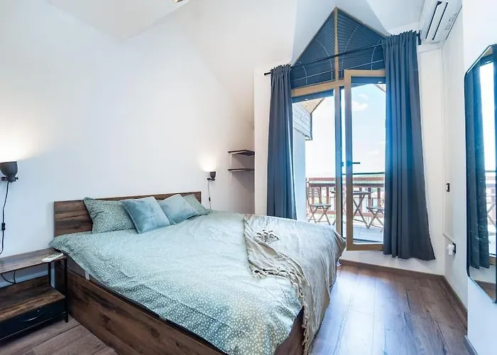 Alpin Penthouse 2 Bedroom With Fireplace And Mountain View Apartment Bansko