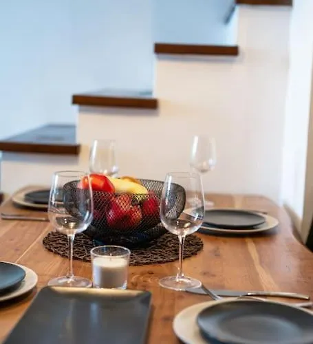 Alpin Penthouse 2 Bedroom With Fireplace And Mountain View Банско