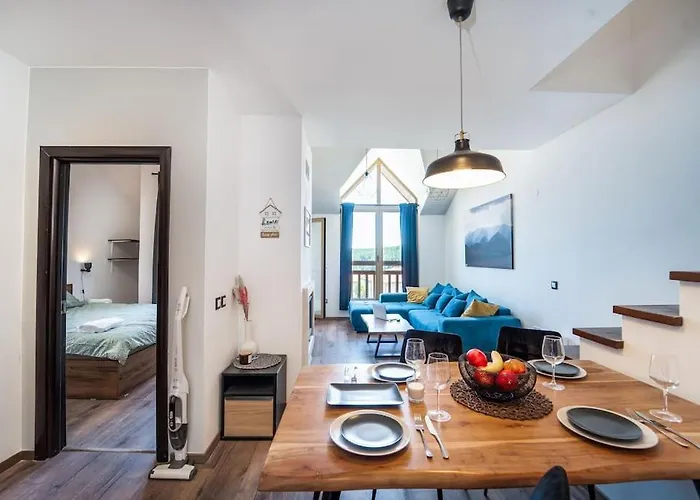 Alpin Penthouse 2 Bedroom With Fireplace And Mountain View Банско